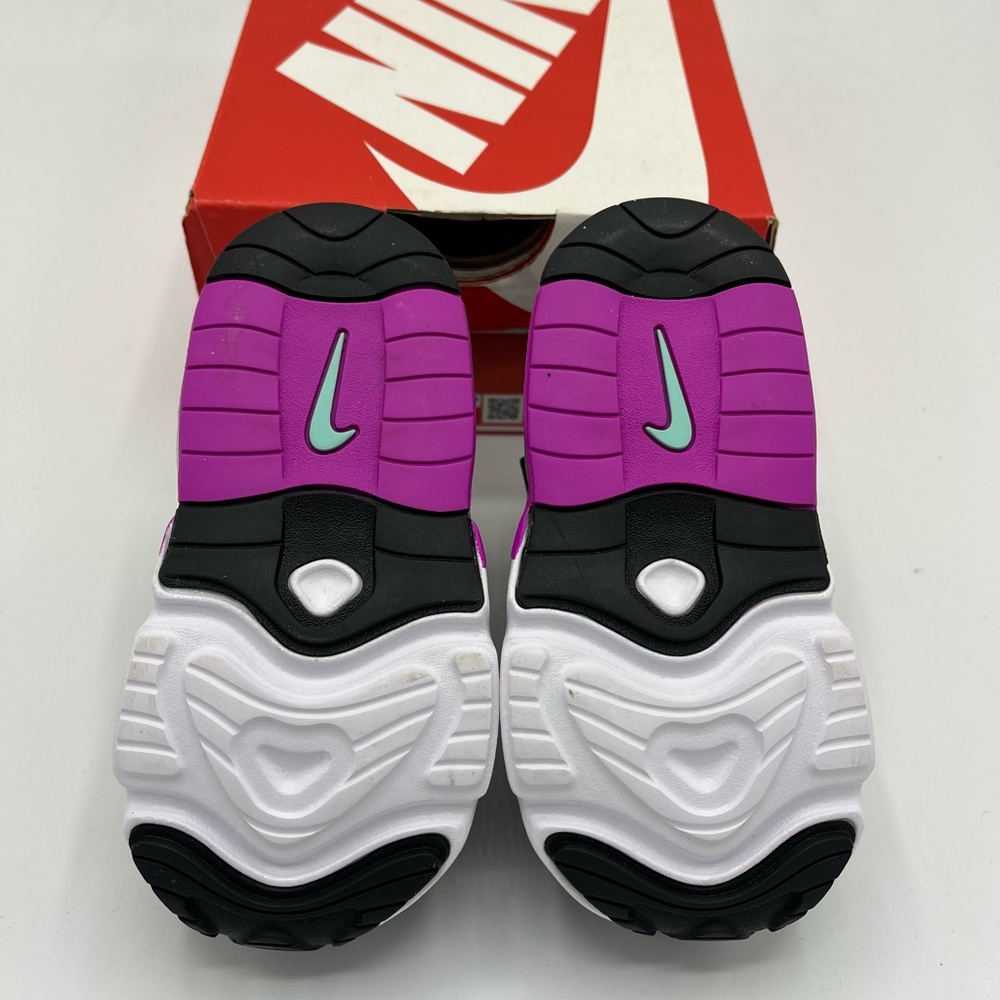 Nike Air Max 200
Size 5c Toddler
Brand New/Never Worn
Black/Grey/Pink - Picture 5 of 6